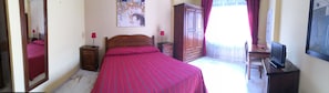 1 bedroom, in-room safe, desk, free WiFi