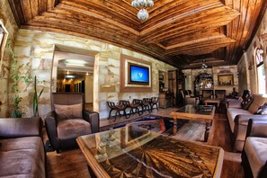 Lobby sitting area - Akuzun Hotel (Ürgüp)