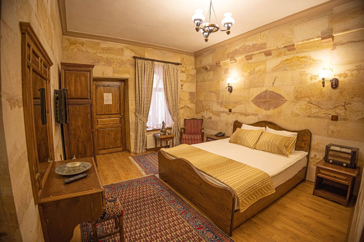 Family Quadruple Room, Connecting Rooms | Desk, soundproofing, WiFi (free), individually decorated