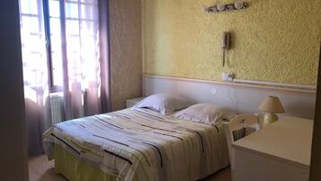 1 bedroom, free cribs/infant beds, free WiFi