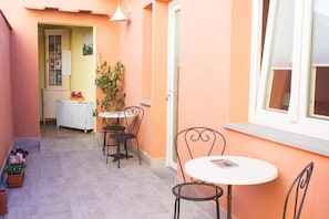 Balcony - La Papaya (Pisa)