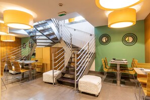 Morgenmadsbuffet hver dag (13 EUR pr. person)