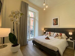 Habitación doble | Minibar, caja fuerte, escritorio y wifi gratis