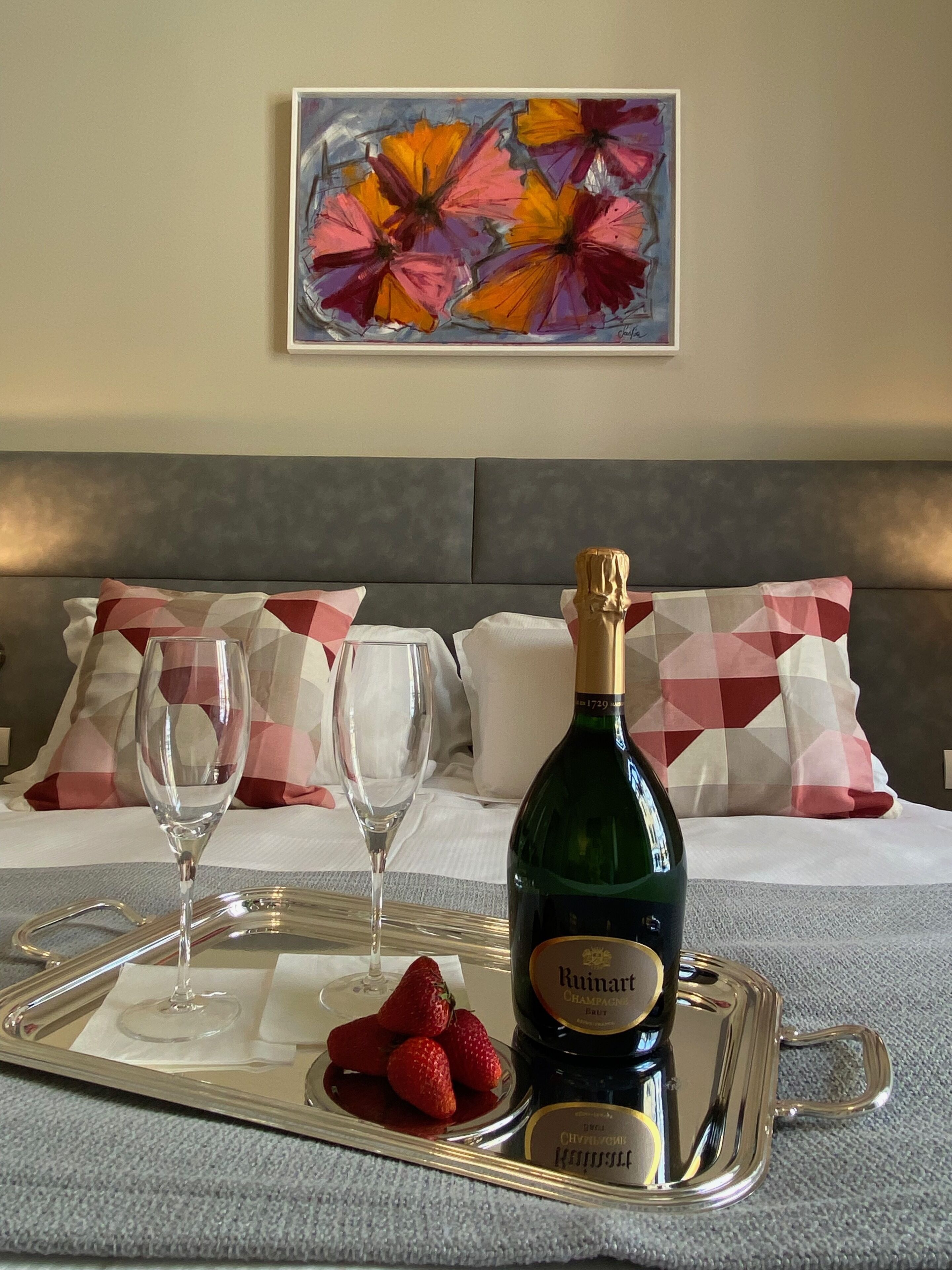 superior double room | minibar, in-room safe, desk, free wifi