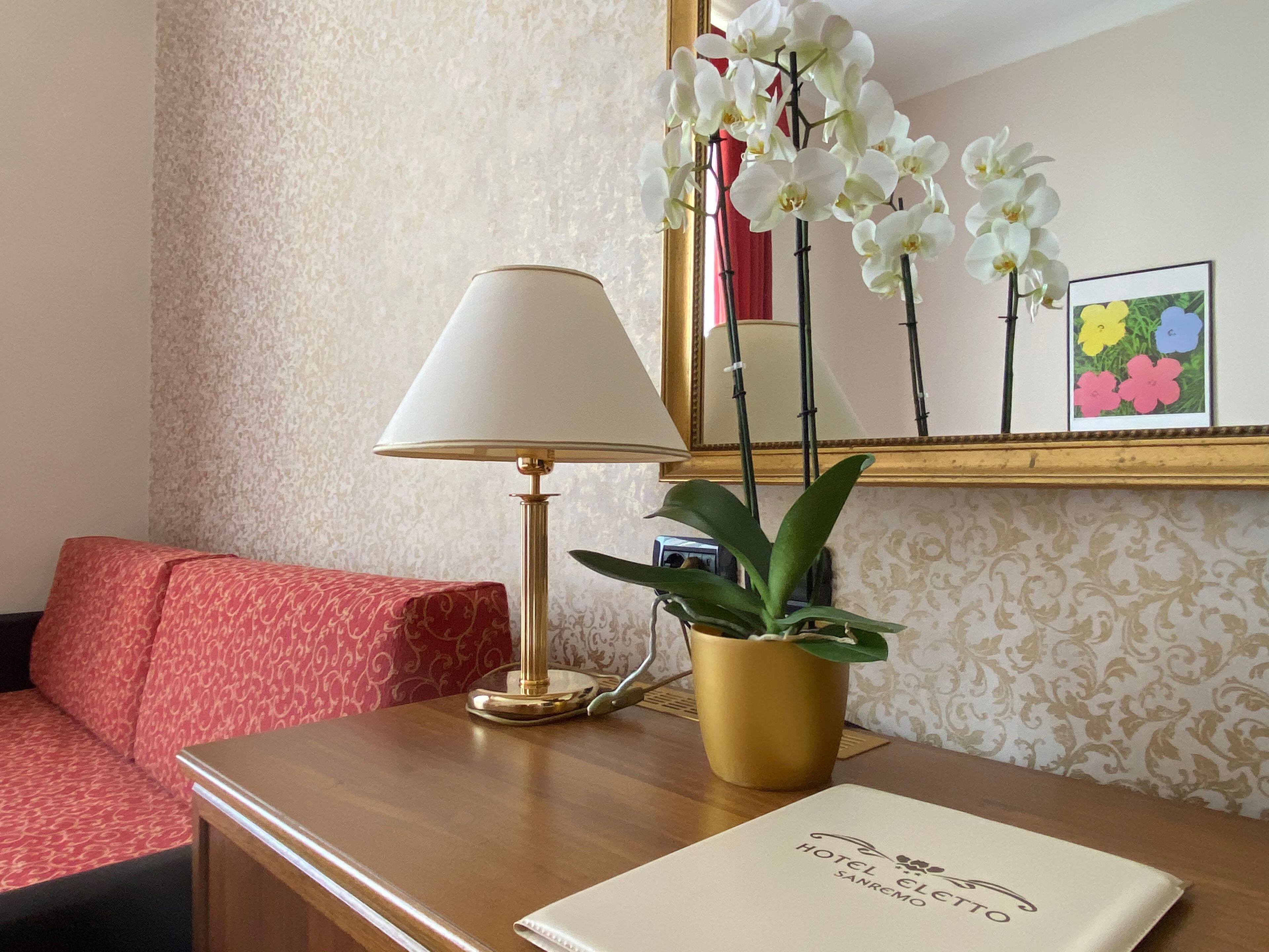 superior double room | minibar, in-room safe, desk, free wifi