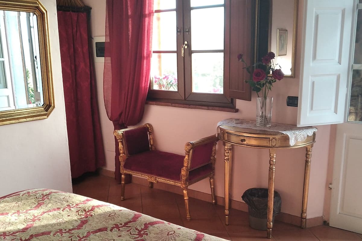 Decoración personalizada, muebles diferentes y wifi gratis