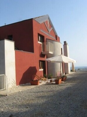 Double Room, 1 Double Bed, Ground Floor | Terrace/patio