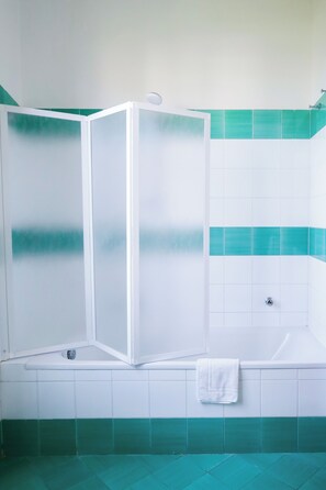 Huoneisto, 1 makuuhuone | Kylpyhuone | Ilmaiset hygieniatuotteet, hiustenkuivaaja, bidee, pyyhkeet