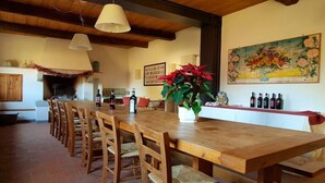 Lobby-lounge
