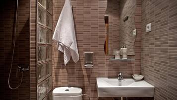 Free toiletries, hair dryer, towels
