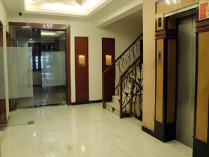 Interior - Grand President (New Delhi)