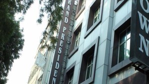 Imej tidak diklasifikasikan, 3 daripada 35, butang