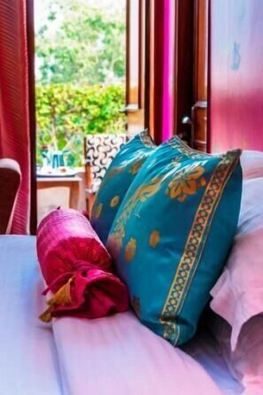 Room | 1 bedroom, minibar, in-room safe, desk - Hotel Alka Classic (New Delhi)