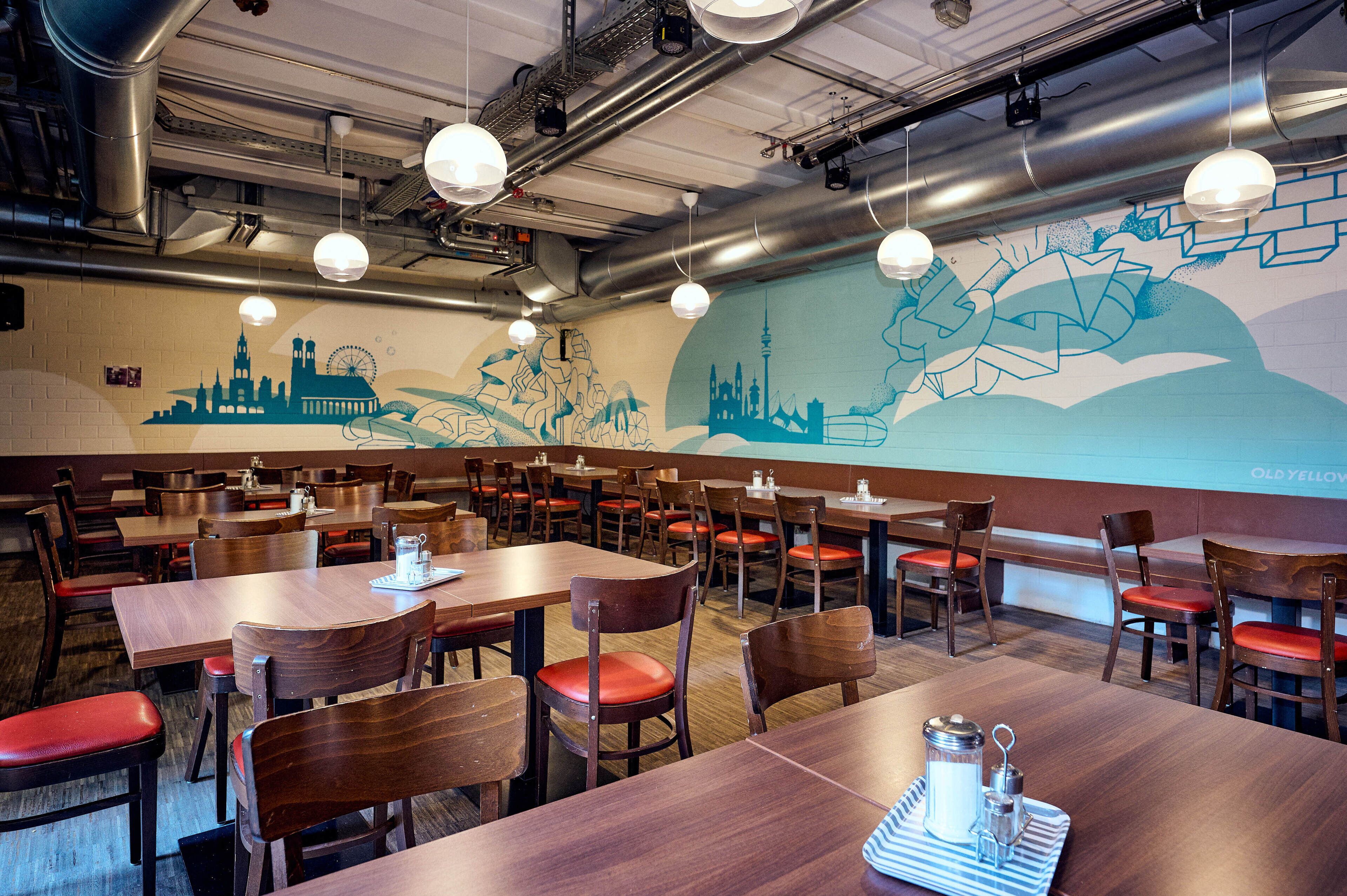 Tägliches Frühstücksbuffet (7.5 EUR pro Person)