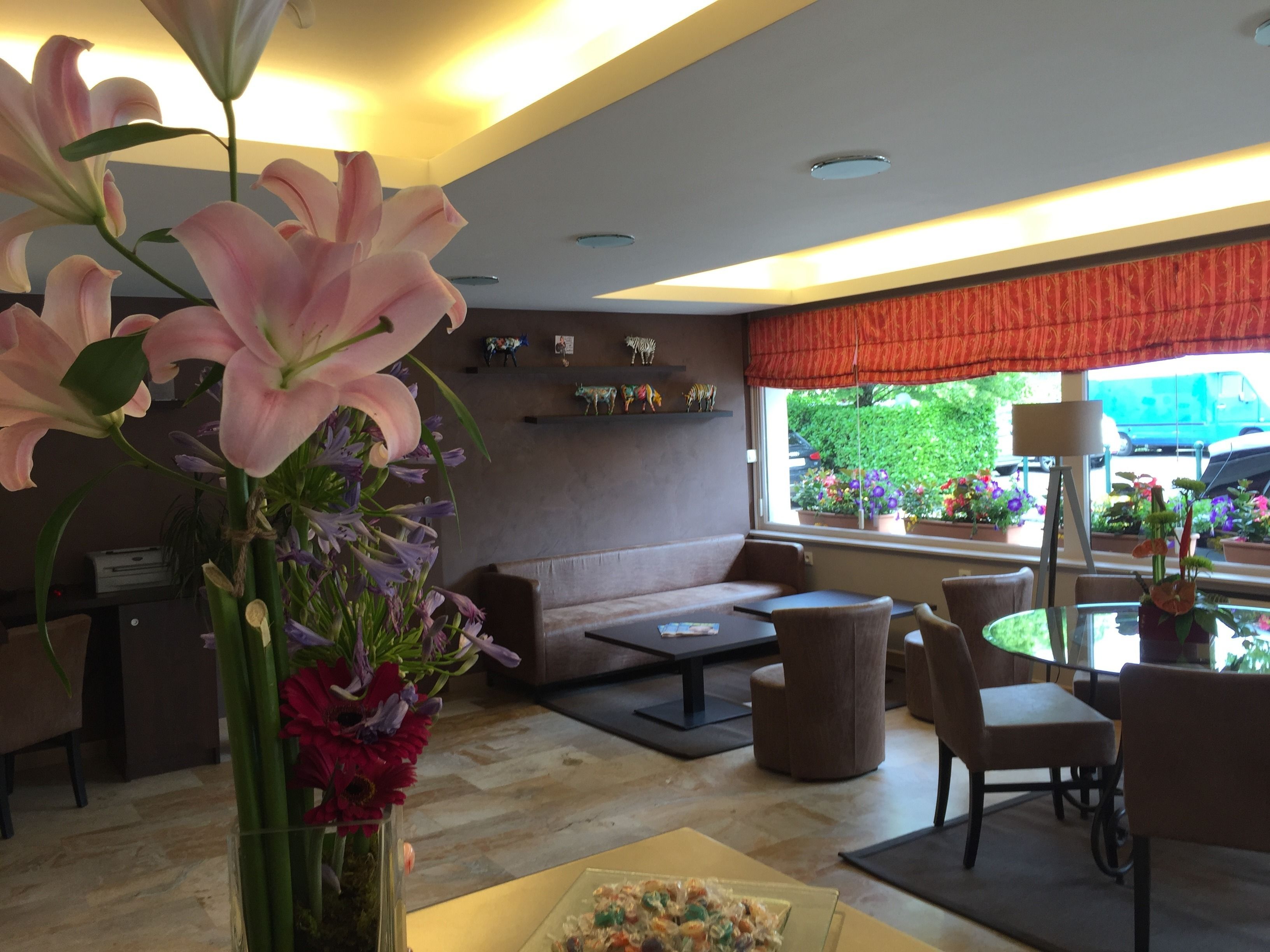 Coin salon dans le hall