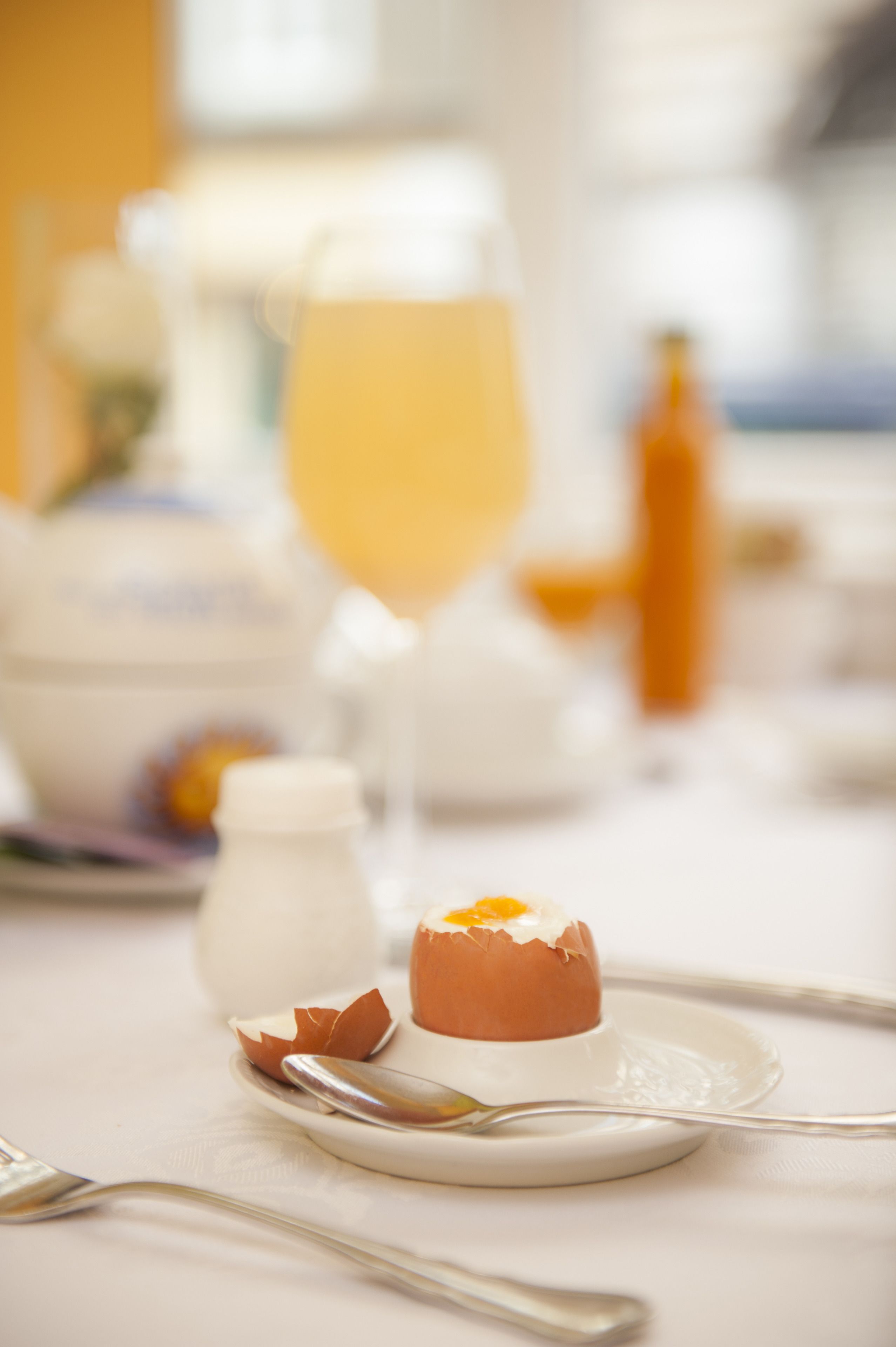 daily buffet breakfast (eur 19 per person)