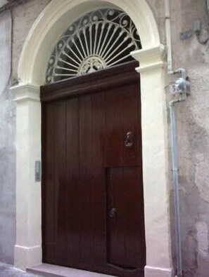 Entrée de l ’hébergement 