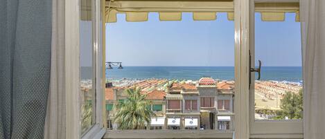 Habitación triple, vista al mar | Vista desde la habitación