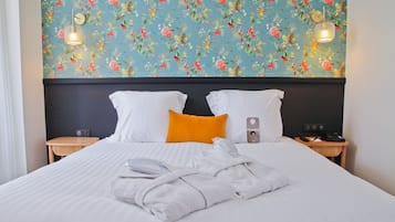 Comfort Double Room | In-room safe, desk, blackout curtains, soundproofing