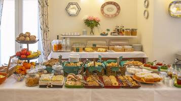 Tägliches inbegriffenes Frühstücksbuffet