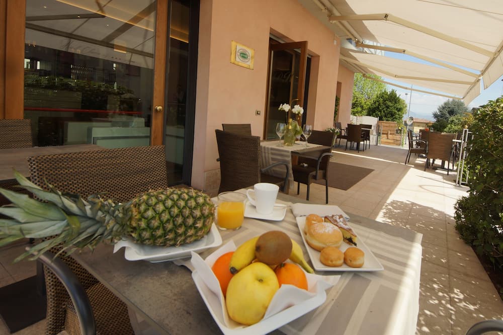 Hotel Clarin 14 by Dori