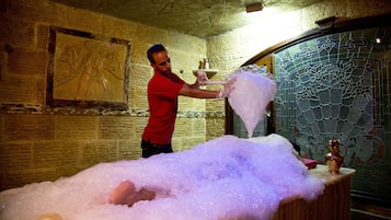 Turkish bath/hammam, body wraps, body scrubs, facials, 4 treatment rooms