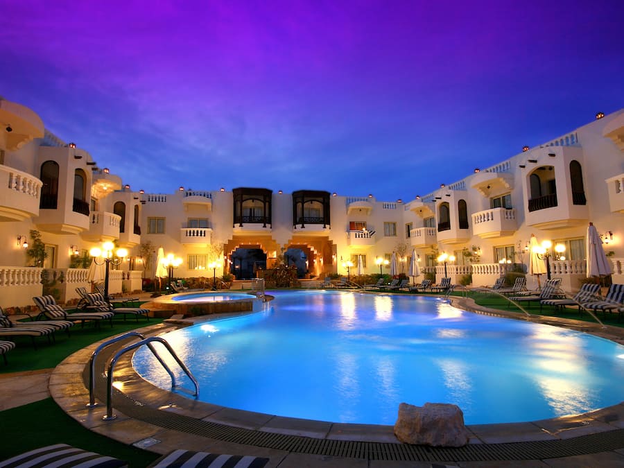 3 outdoor pools, pool umbrellas, sun loungers