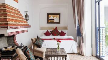 Deluxe Double or Twin Room | Premium bedding, in-room safe, blackout drapes, WiFi (free)
