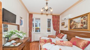 Unclassified image, 5 of 33, button - Turgut Hotel (Istanbul)