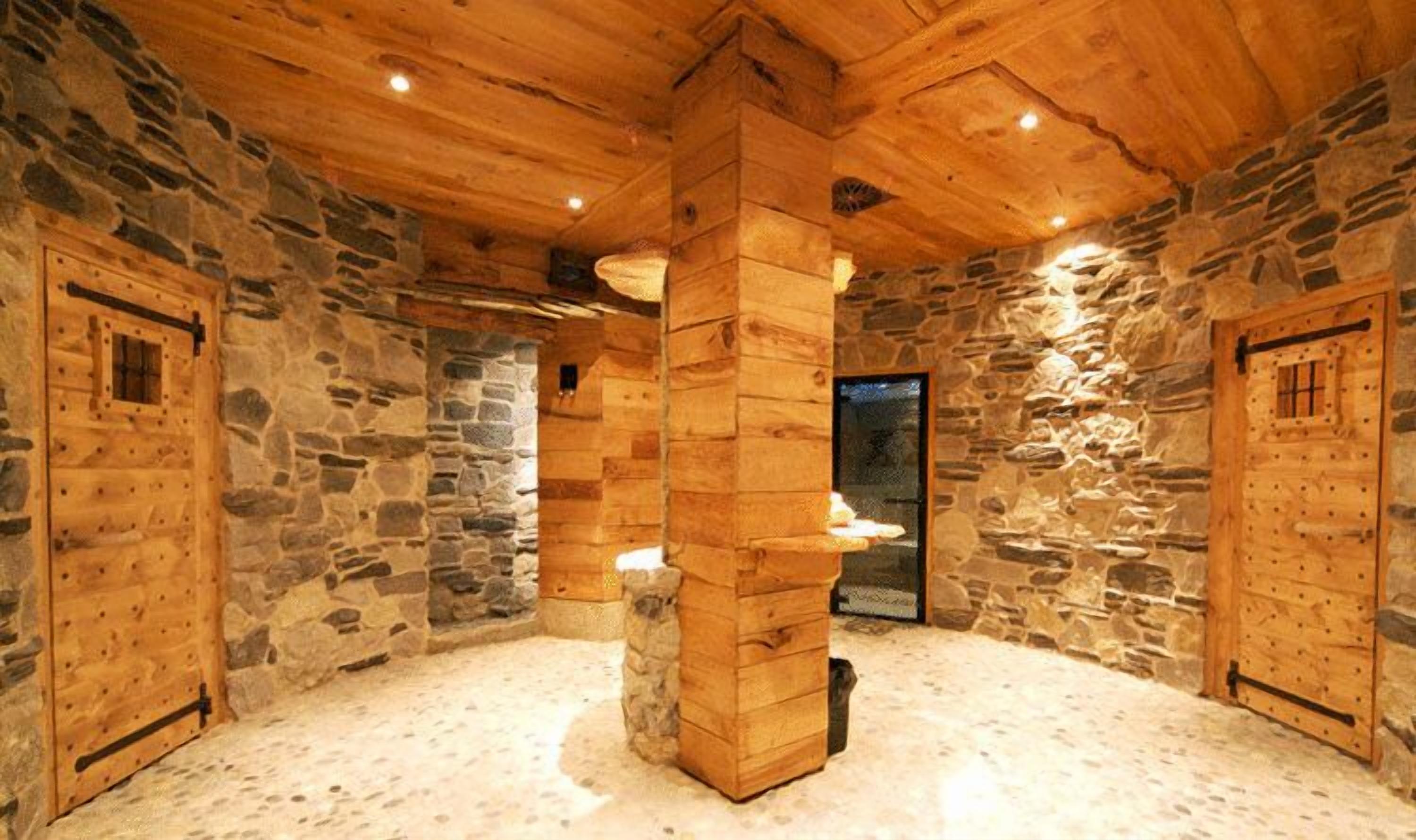 sauna, turkish bath/hammam, aromatherapy, massages