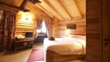 Down comforters, minibar, in-room safe, individually decorated