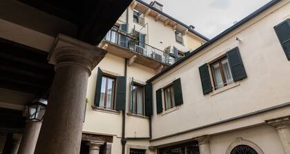 Luxurious Arena residence 80 meters from the Arena