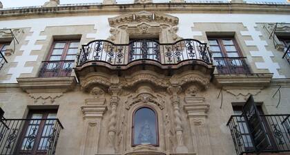 Casa Palacio de Los Leones