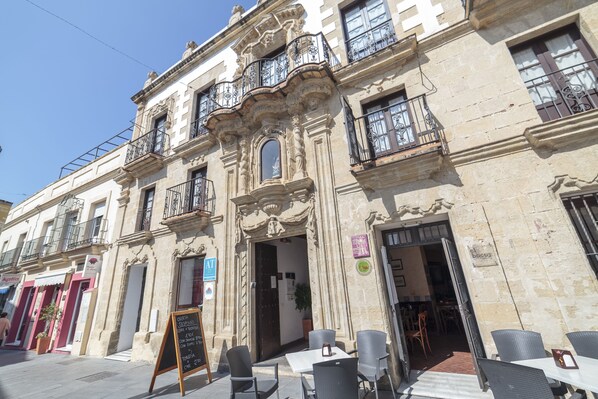 Front of property - Casa Palacio de Los Leones (El Puerto de Santa Maria)