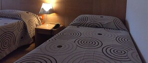 Coffres-forts dans les chambres, rideaux occultants