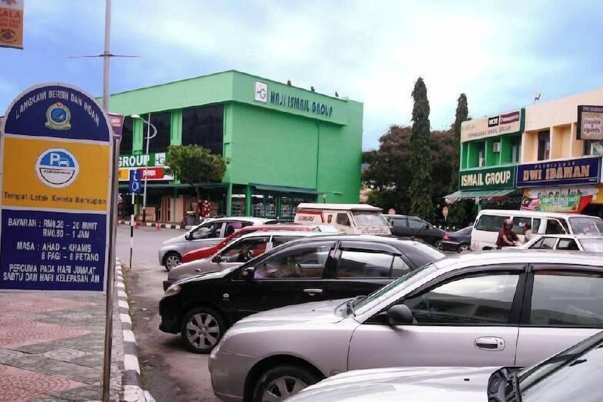 Parking | Free self parking