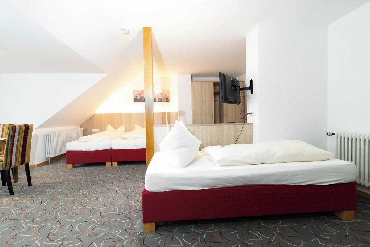 triple room | minibar, desk, soundproofing, iron/ironing board