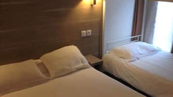 In-room safe, desk, soundproofing, free WiFi