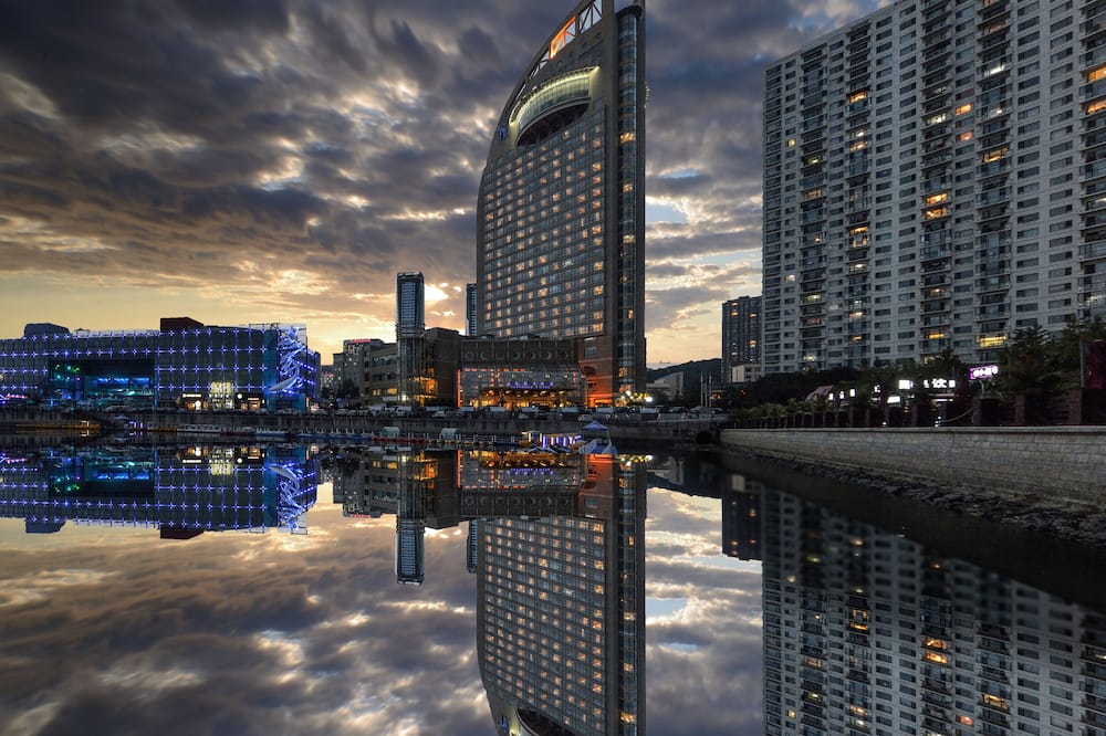 Bayshore Hotel Dalian