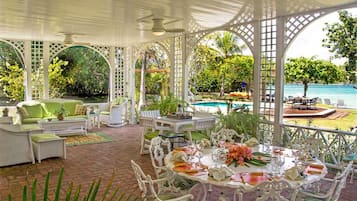 Quarto, 5 quartos | Terraço/pátio
