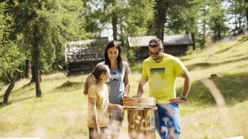 Children’s play area – outdoor