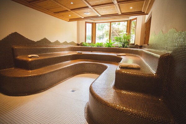 Sauna, steam room, Turkish bath, body treatments, Thai massages - Hotel Donnerhof (Fulpmes)