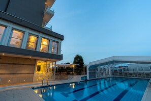 Indoor pool, seasonal outdoor pool, pool loungers - Majestic (Cervia)