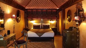 Superior Double Room | 1 bedroom, premium bedding, free WiFi, bed sheets