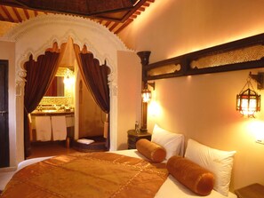 Premium bedding, free WiFi, bed sheets - Riad Armelle (Marrakech)