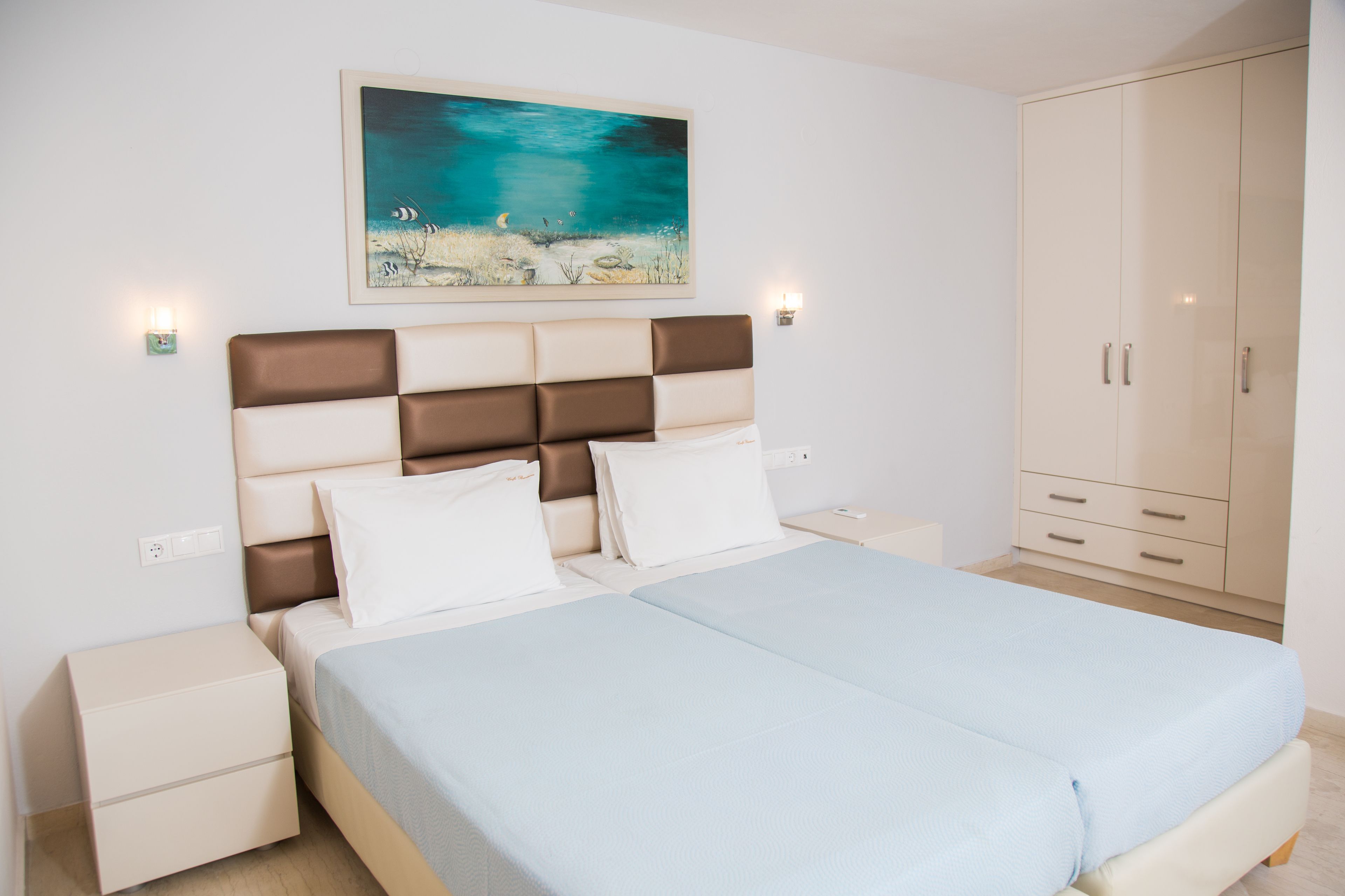 Foto - Brentanos Apartments ~ A ~ View of Paradise