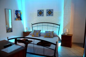 Superior Double or Twin Room, 1 Bedroom, Ensuite | Frette Italian sheets, premium bedding, down comforters, minibar - B&B Girosa (Caltagirone)