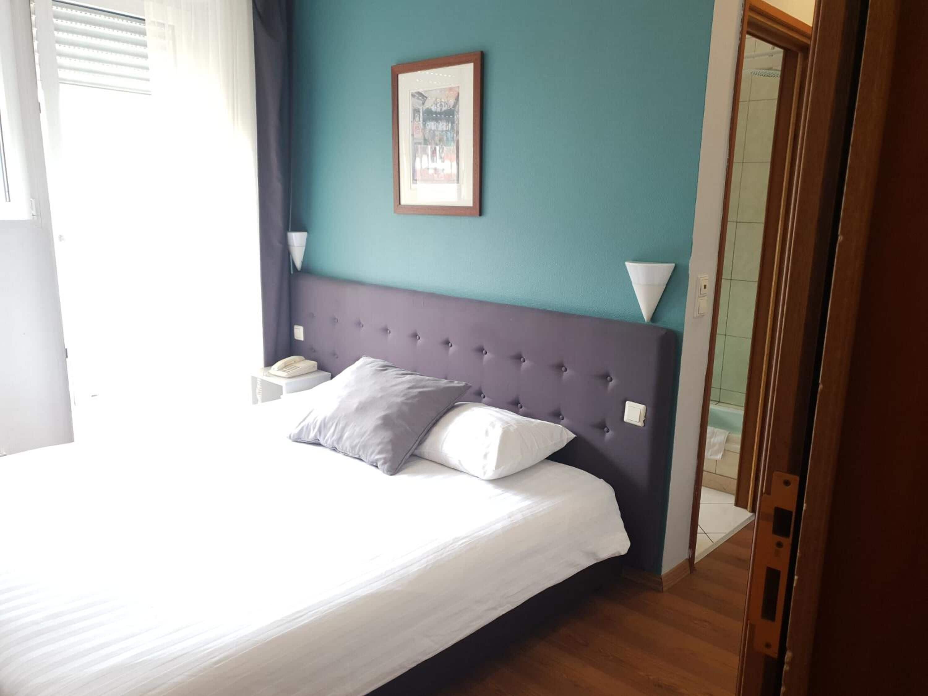 Minibar, Zimmersafe, Schreibtisch, schallisolierte Zimmer