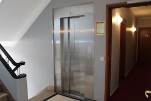 Hallway - Yasha Hotel (Luxembourg City)