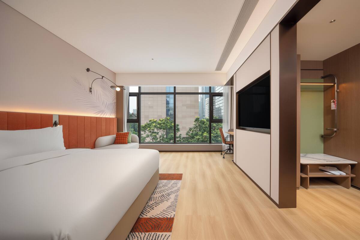 Habitación superior, 1 cama King size | Tabla de planchar con plancha y wifi gratis